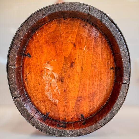 19th Century: 1850-1899, Antique Hand-carved Wooden Chinese Water Bucket - Picture 10 of 10